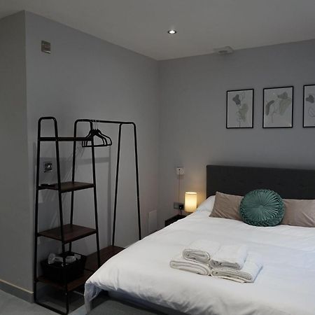 Luxury 5Bd Suite Guest House 伦敦 外观 照片