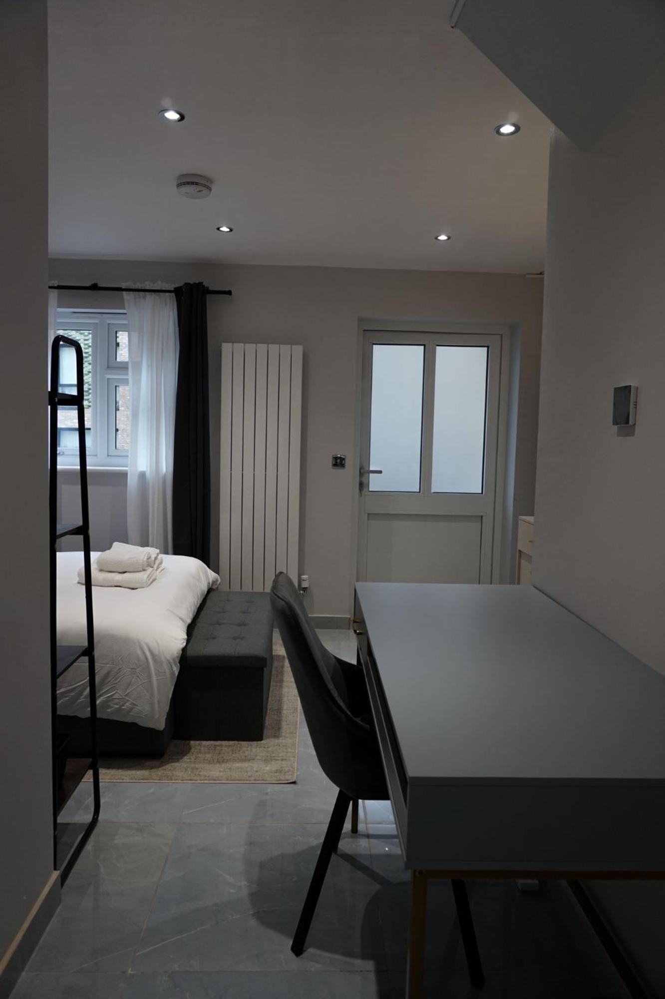 Luxury 5Bd Suite Guest House 伦敦 外观 照片