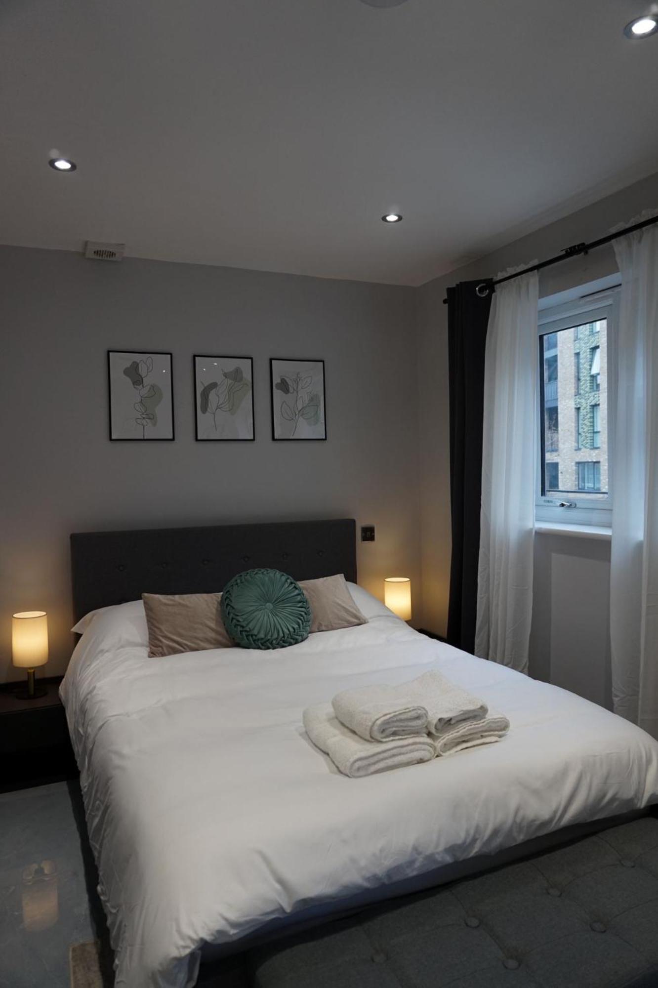 Luxury 5Bd Suite Guest House 伦敦 外观 照片